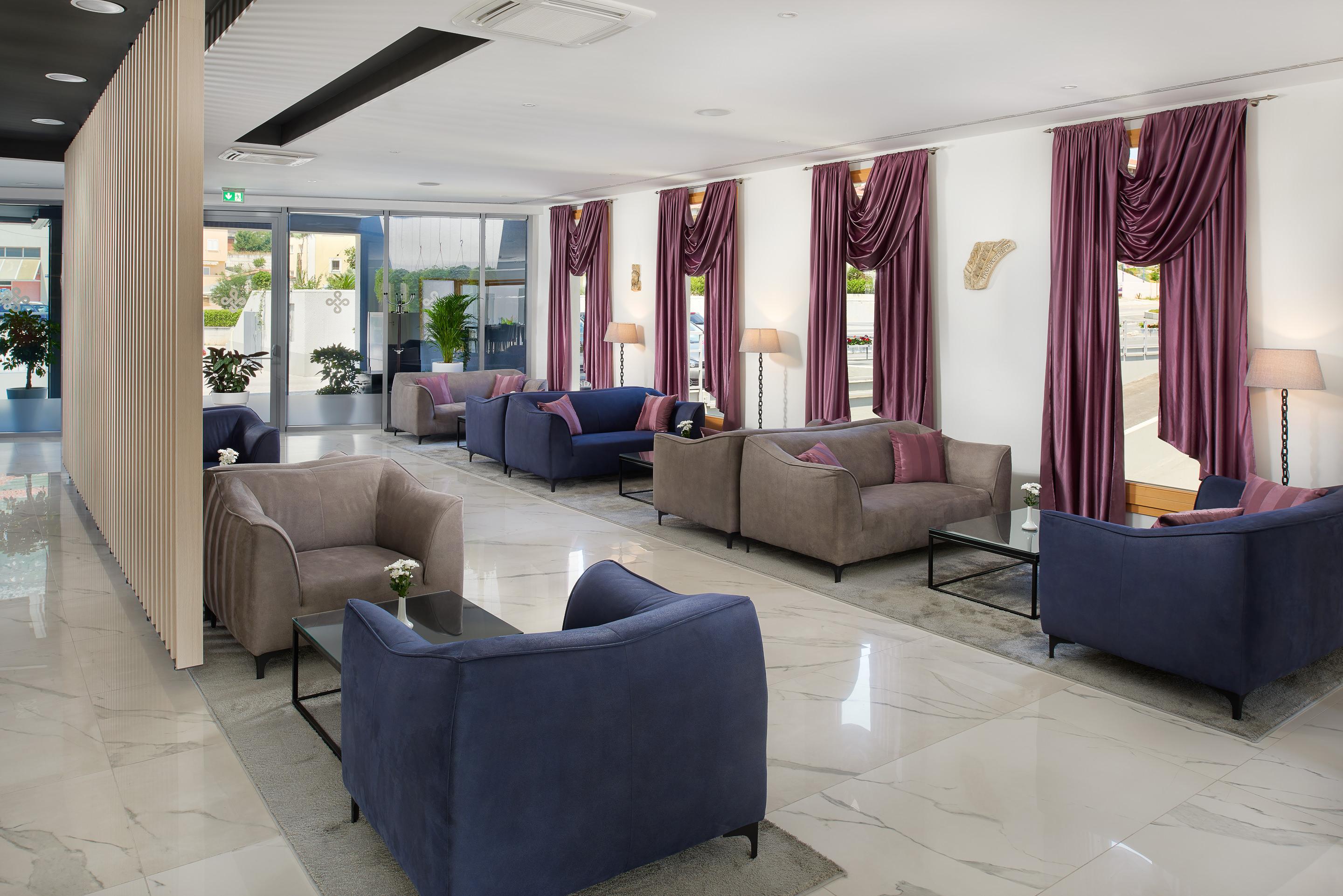 Hotel Salona Palace Экстерьер фото