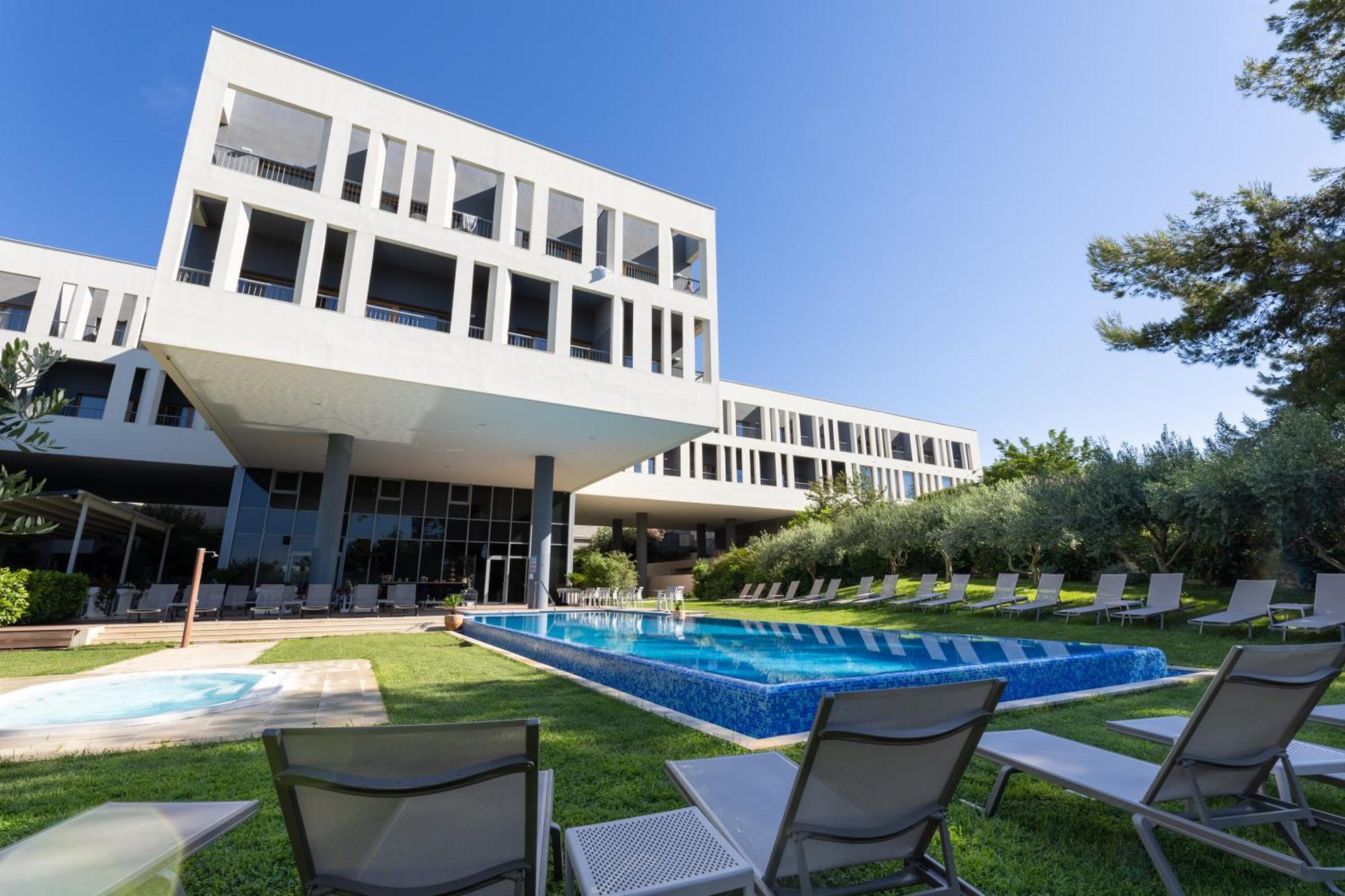 Hotel Salona Palace Экстерьер фото